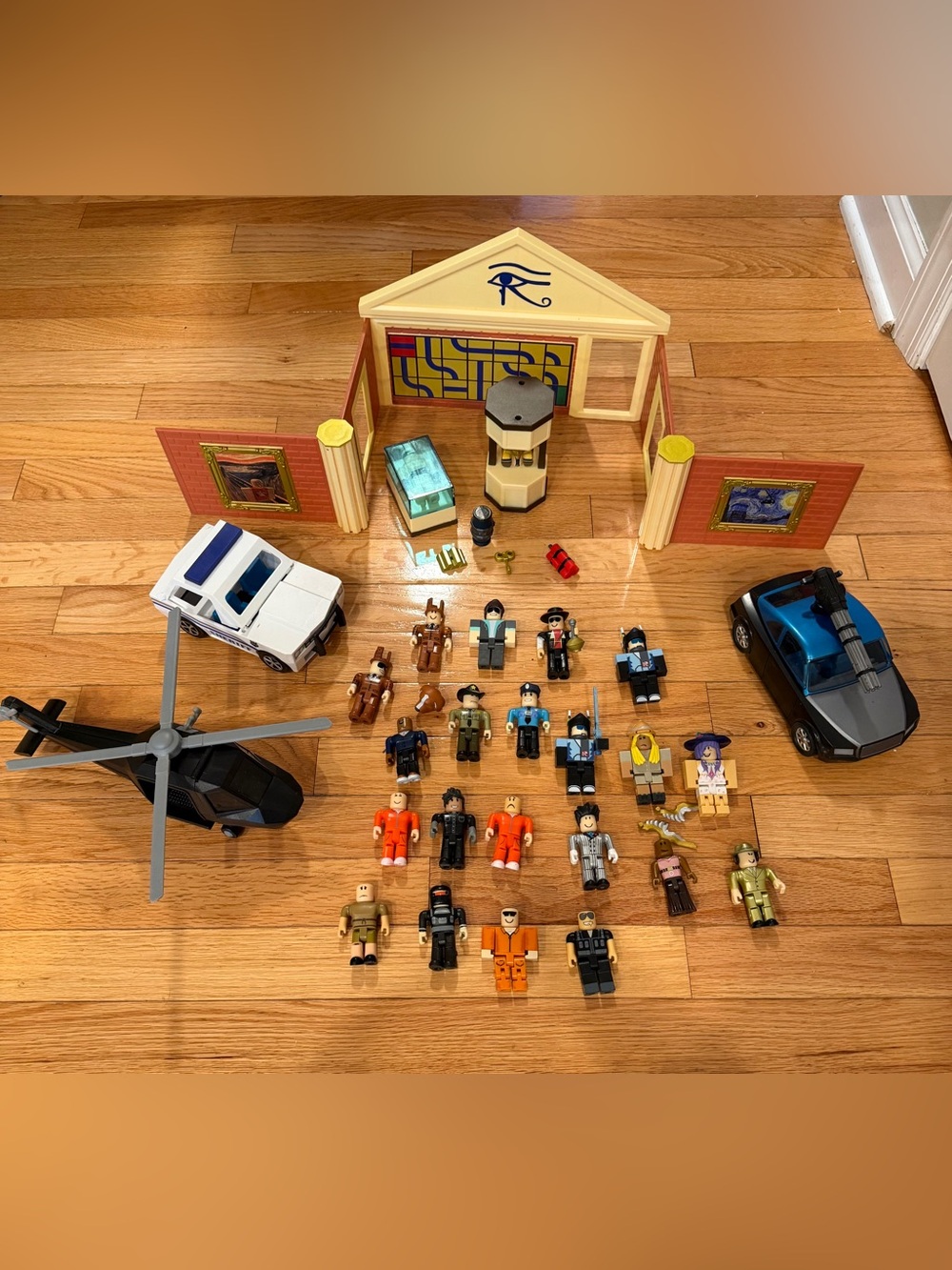 ROBLOX Jailbreak, Police Car & Assorted Figures